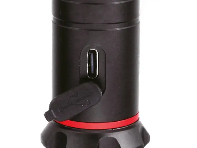 PANTHER PT-4226 USB ŞARJLI EL FENERİ PANTHER PT-4226 USB ŞARJLI EL FENERİ